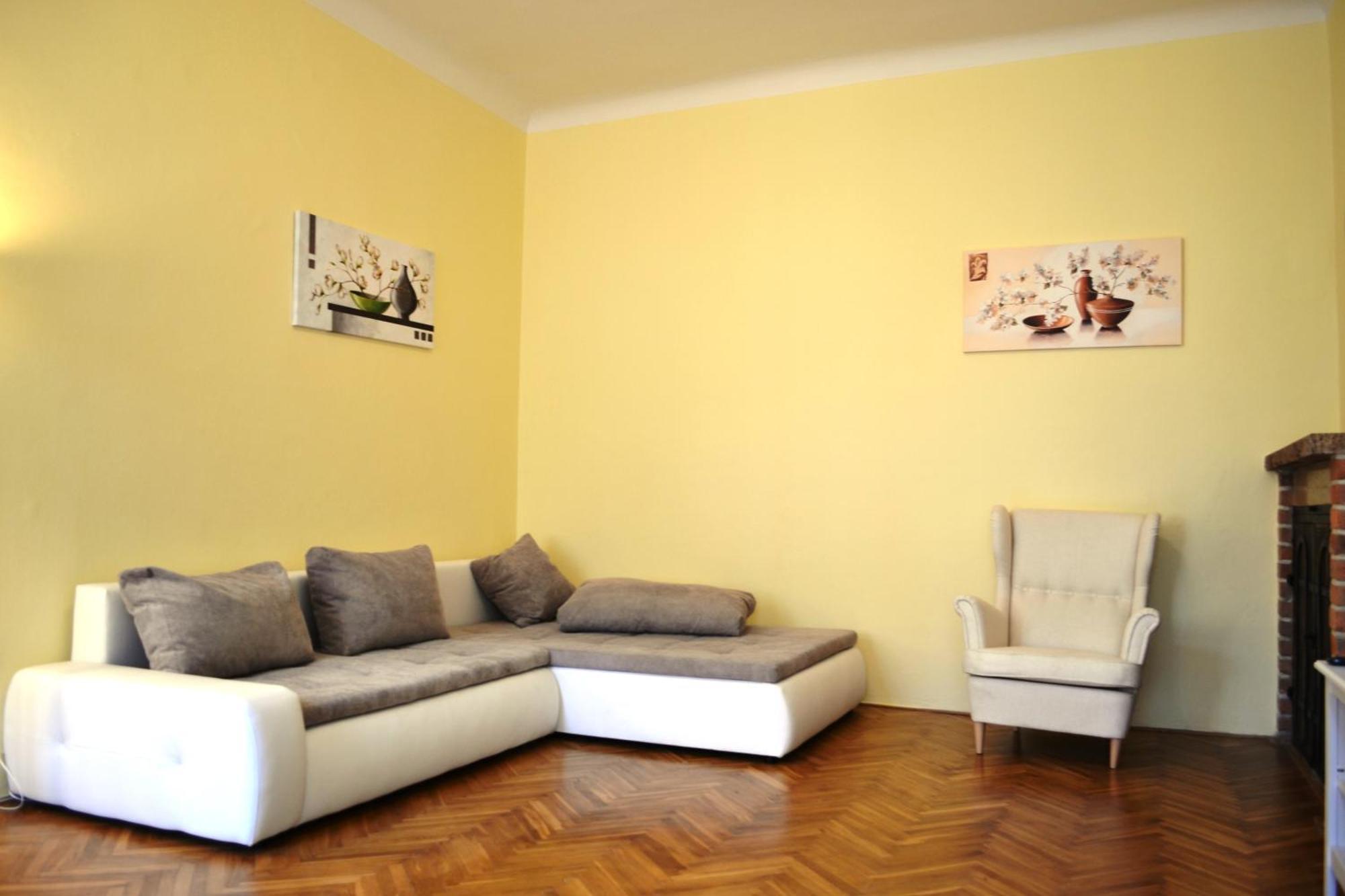 Sunflower 2Bdr Flat By Ruterra Prag Dış mekan fotoğraf