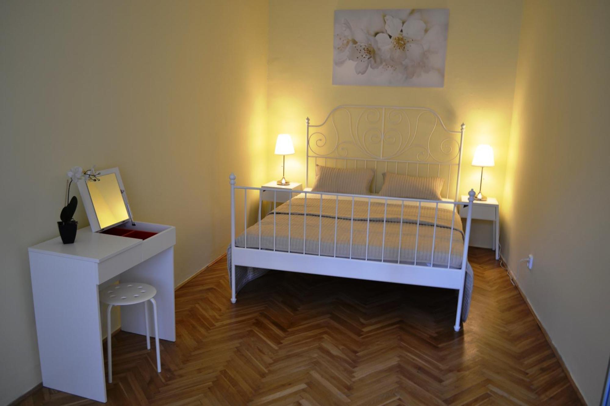 Sunflower 2Bdr Flat By Ruterra Prag Dış mekan fotoğraf